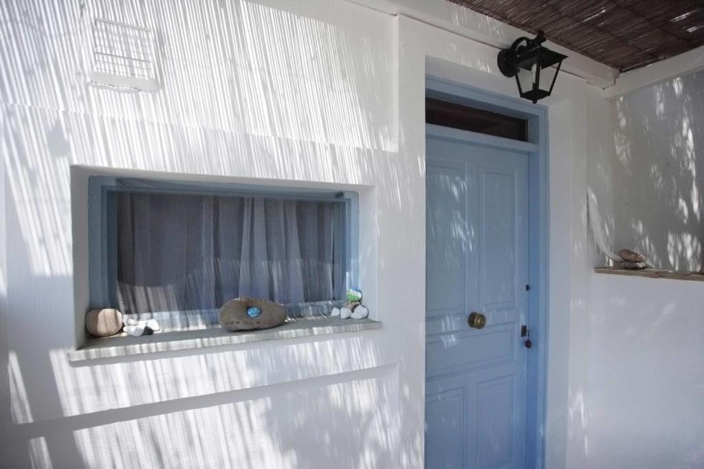 Celestial Garden Aparthotel Adamantas Exterior photo