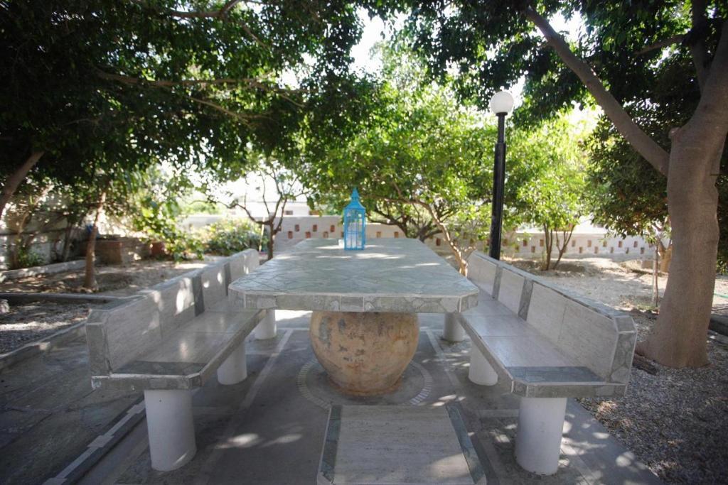 Celestial Garden Aparthotel Adamantas Exterior photo